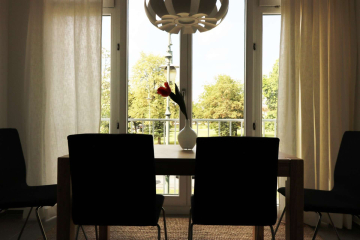 Essbereich - Stilvoll möblierte 3Zimmer-Wohnung mit Blick auf das Schloss Charlottenburg