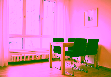 Essbereich - Möblierte 1,5-Zimmer-Wohnung an der Spree – mit Balkon und Aufzug