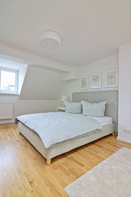 Schlafzimmer BEISPIEL - Möblierte 2 Zimmer Dachgeschoss-Wohnung im angesagten Szenebezirk Prenzlauer Berg