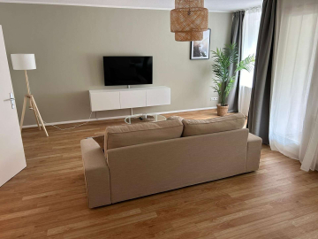 d - Möblierte 2 Zimmerwohnung DIREKT an der Spree!