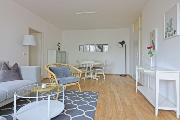 Wohnzimmer4 - Möblierte 3-Zimmer in ruhiger Hinterhoflage