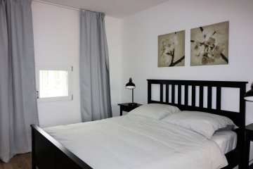 Schlafzimmer (Beispiel) - Das könnte deine Terrasse werden: Möblierte 3-Zimmer-Wohnung im Zentrum von Berlin