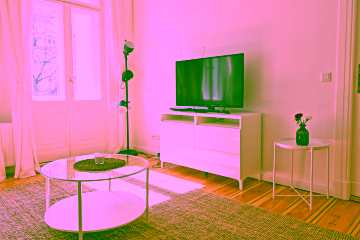 Wohnzimmer - Möblierte 3-Zimmer in saniertem Altbau im Szenebezirk „Prenzlberg“