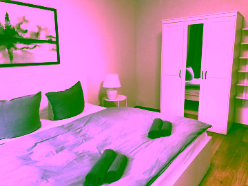 Bild - Helle, möblierte 2-Zimmer-Wohnung mitten in Berlin