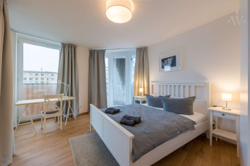 Schlafzimmer - Liebevoll eingerichtete 2-Zimmer-Wohnung mit Blick über Berlin