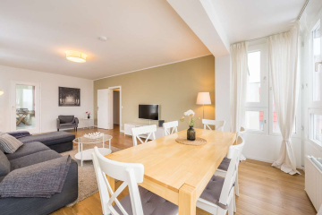 woonwoon-berlin-wohnen-auf-zei - 4-Zimmer-Wohnung mit Blick auf das Schloss Charlottenburg