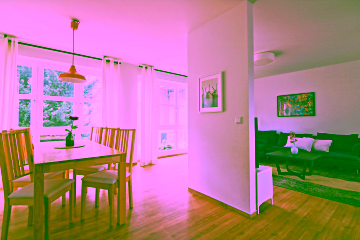 Wohnzimmer - Einziehen und wohlfühlen: Lichtdurchflutete 3-Zimmer-Wohnung