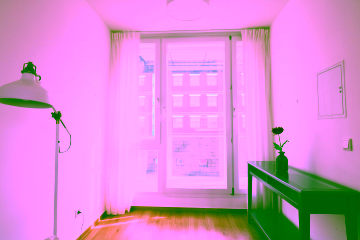 Wohnzimmer - Modern möblierte 3-Zimmer-Maisonette-Wohnung im Herzen Berlins