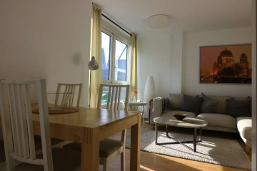 Essbereich - Stilvoll eingerichtete 3-Zimmer-Wohnung am Checkpoint Charlie