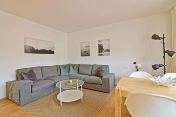 Wohnzimmer5.1 - Möblierte 2-Zimmer-Wohnung am Maybachufer