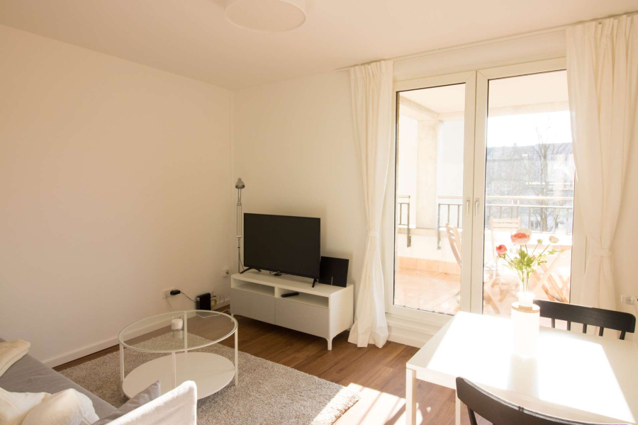 Modern möblierte 3-Zimmer-Wohnung mit großem Balkon, 10785 Berlin, Tiergarten